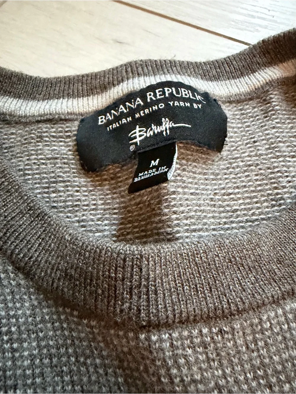Banana Republic Men's Brown Crewneck Knit Sweater